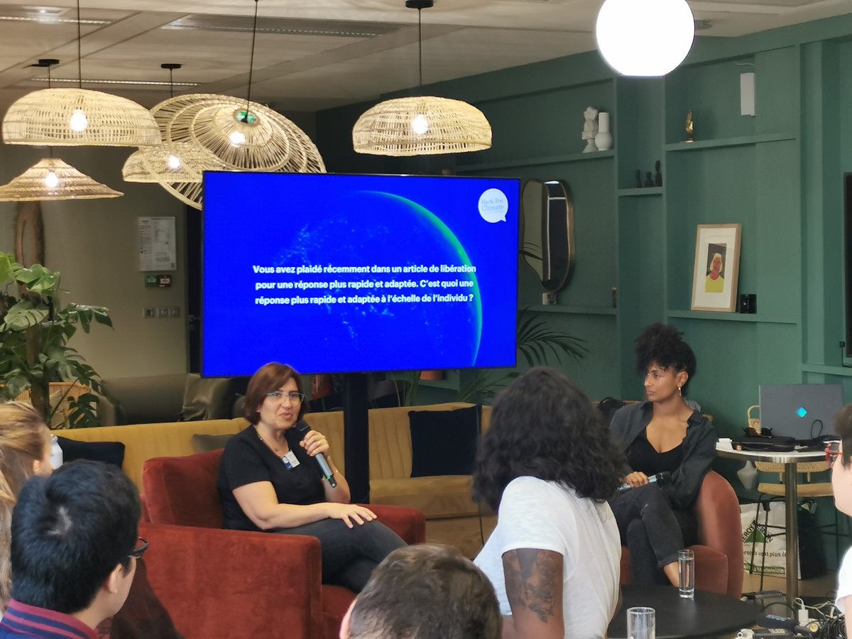 gforestier's tweet photo. Échanges passionnants avec Valérie Masson-Delmotte @valmasdel dans le cadre du Hackathon #HackForClimate visant à développer des dispositifs numériques pour nous sensibiliser dans l’évolution de nos habitudes face à l’urgence climatique 🌍☀️ @ekino_france https://t.co/HHghpS9Mk5 https://t.co/FPQzkNI8LT