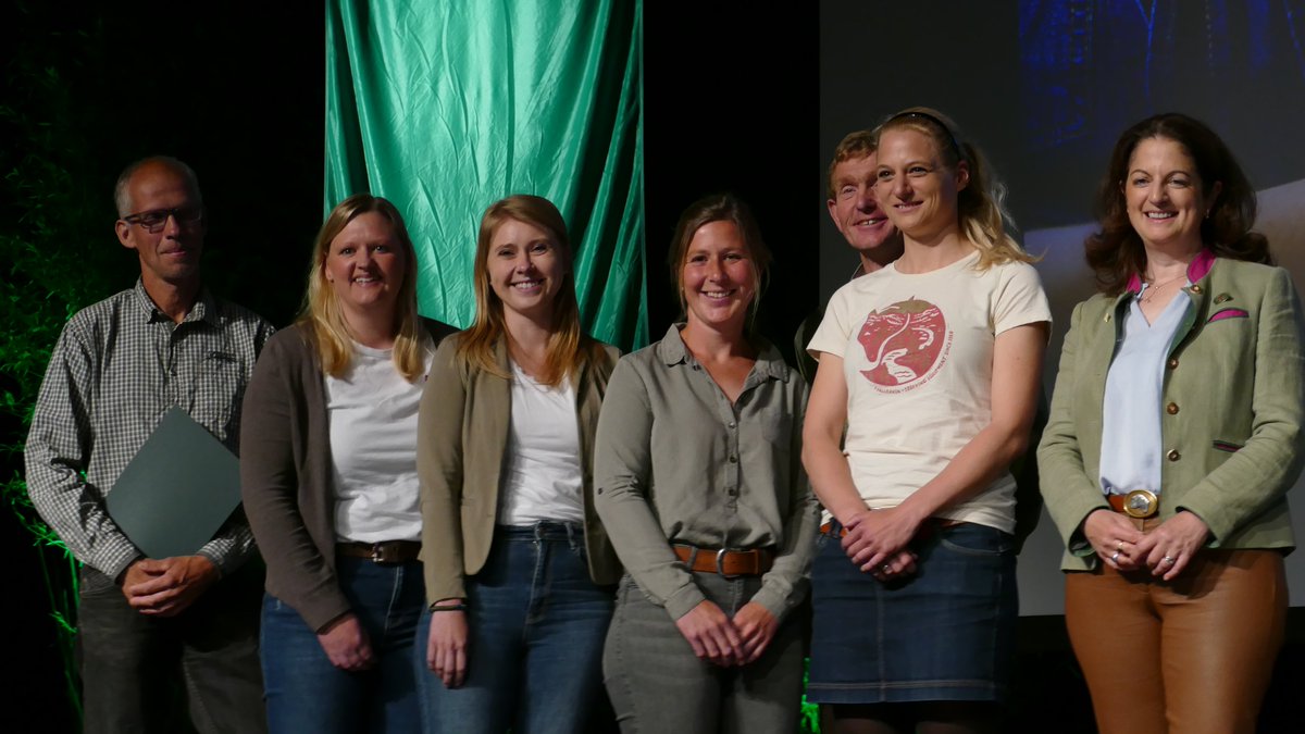 Der Lernort Natur-Preis 2023 der Wildtier- und Biotopschutz-Stiftung NRW geht an die KJS Bottrop für das Projekt "Natur on Tour", das sich durch ein modernes Unterrichtskonzept im Sinne einer Bildung für nachhaltige Entwicklung auszeichnet. #BNE #Landesjägertag #LernortNatur