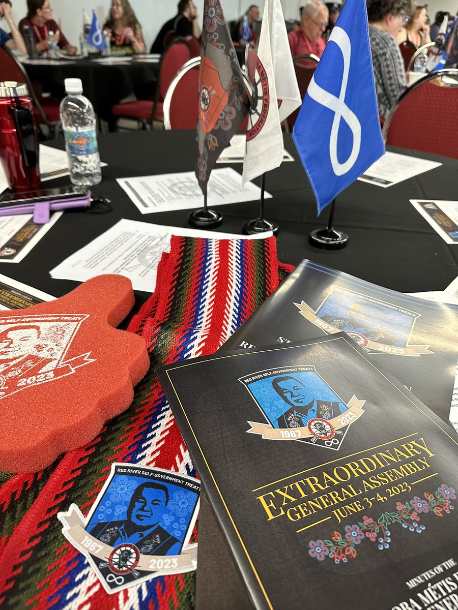 molac1966's tweet photo. Fière de répondre à l’invitation de la @MBMetis_MMF au plus grand rassemblement de Métis depuis la chasse aux bisons. #autodetermination  #traitémoderne #veritéetréconciliation https://t.co/b3MibOy09S
