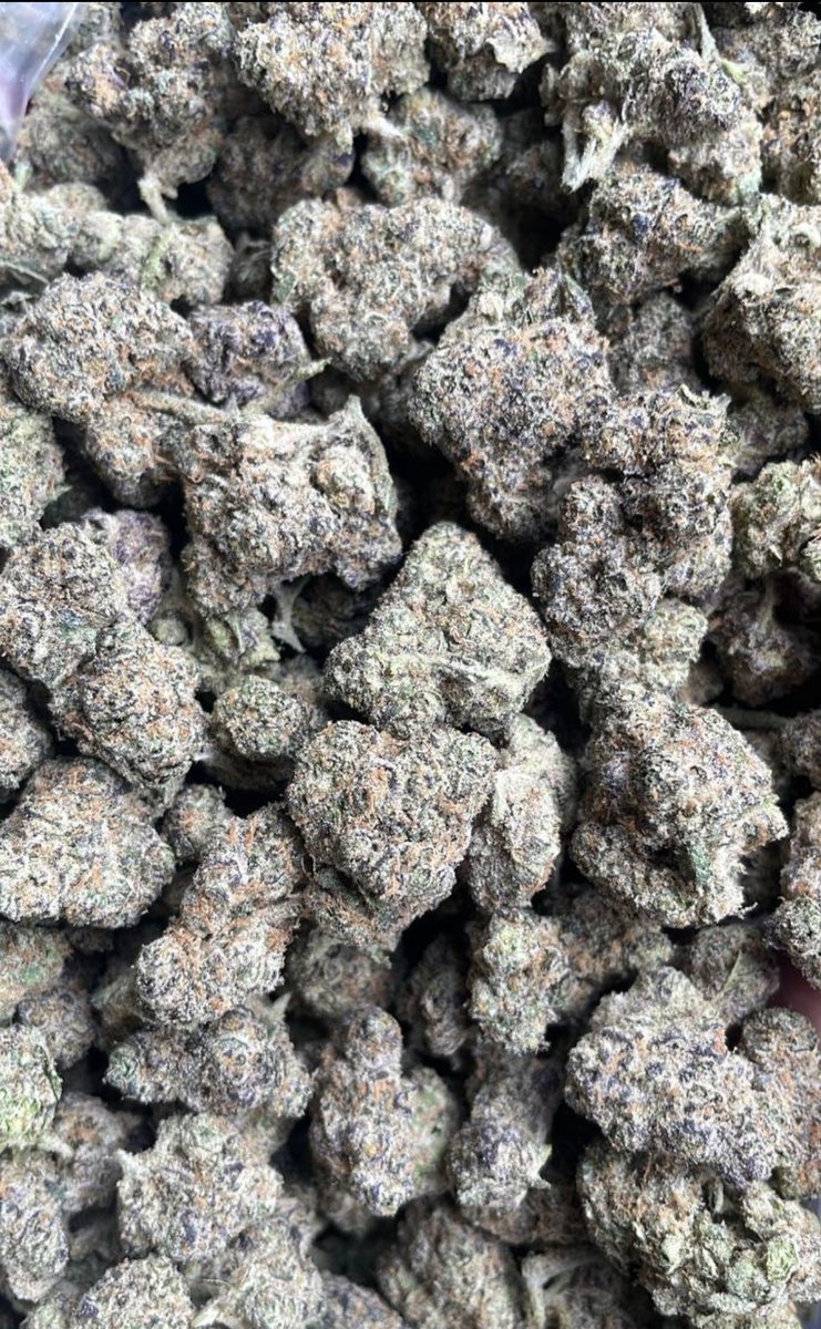 Fierceraul's tweet photo. Best strains available not that cheap shit everyone else has real cali smoke #houstonweed 
#houston 
#weed https://t.co/oHGc3Zkoxq