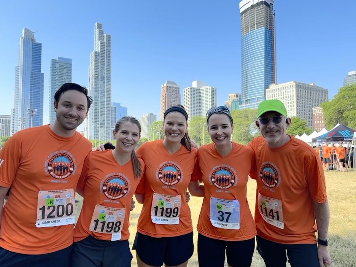annie_polc's tweet image. @uchicagosurgery and @uchicagosurgres is out here with many others from the City of Chicago running for #GunViolenceAwareness with @StridesForPeace! 

Thanks to all who donated, we hit our fundraising goal! #WhyIRun #RAGV2023 #WearOrange
