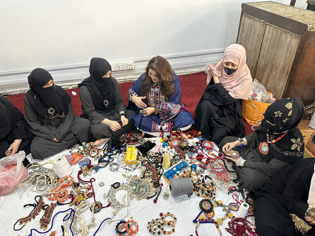 Huma Adnan tweet media