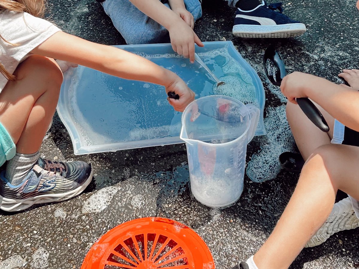 growwithmissm's tweet photo. Scientists in pre-k explored so many different tools that they can use to create bubbles! 🫧🫧🫧 https://t.co/hrfJbO1LYz