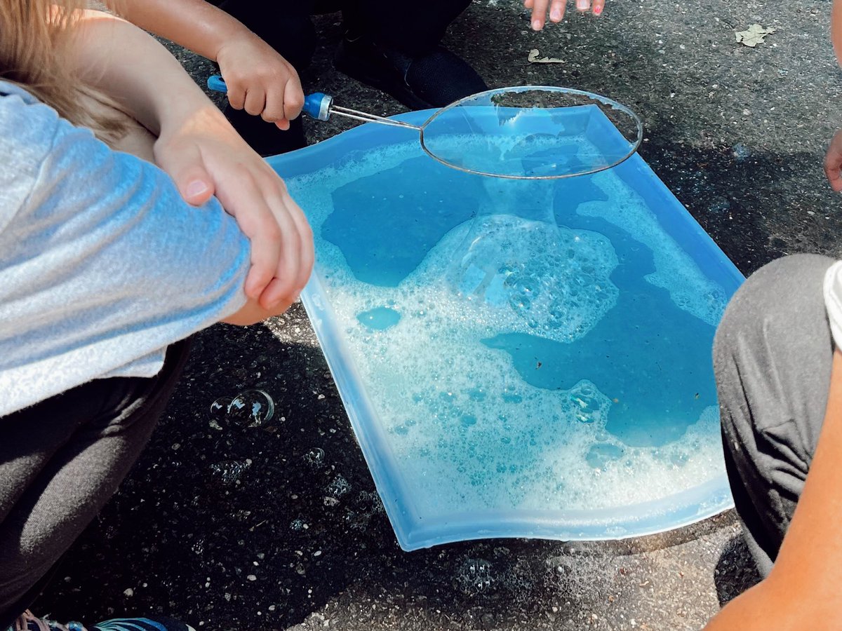 growwithmissm's tweet photo. Scientists in pre-k explored so many different tools that they can use to create bubbles! 🫧🫧🫧 https://t.co/hrfJbO1LYz
