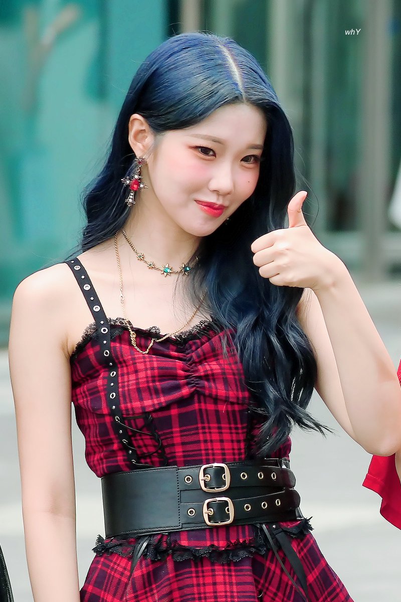 #6월_4일은_채원이의_날
#HAPPYCHAEWONDAY
#붉게_핀_장미같은_채원

클라씨 명창 토끼 채원아! 생일 축하해 🐰🤍

#클라씨 #채원 #윤채원 #CLASSy #CHAEWON