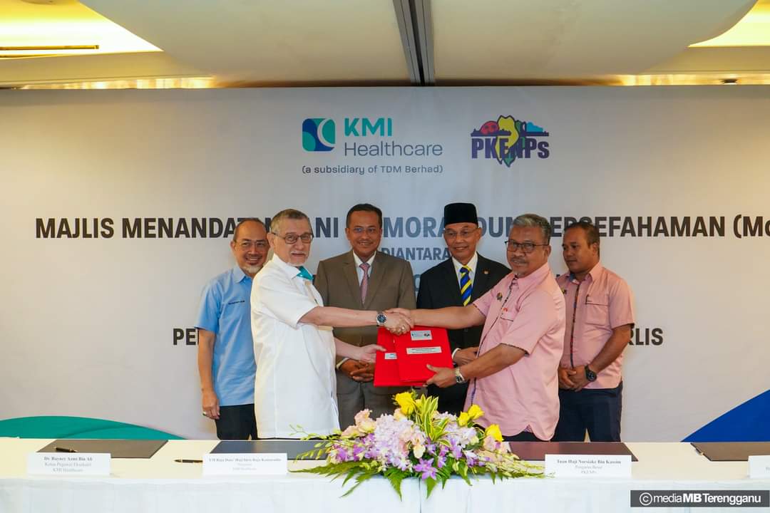 DrAhmadSamsuri's tweet photo. Saya amat berbesar hati dengan usahasama antara Kumpulan Medic Iman Sdn Bhd (KMI Healthcare) dan Perbadanan Kemajuan Ekonomi Negeri Perlis (PKNEPs) untuk meningkatkan fasiliti kesihatan di negeri Perlis.
Walaupun hospital kerajaan masih menjadi pilihan, tetapi kita mempunyai https://t.co/DlpVvFv5Se