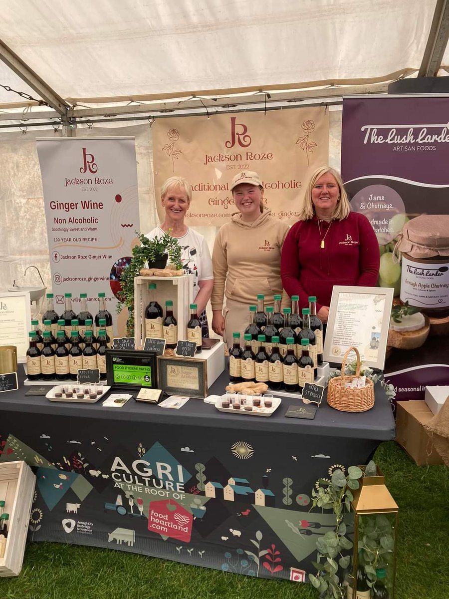 FoodHeartlandNI's tweet photo. ☀️🕶️ The sun is out and we’ve had a fantastic day at the @LurganShow! 🐄🐎 There’s still time to call down to see the Food Heartland producers showcase their products in the craft marquee! 
#abcagri #foodheartlandni https://t.co/yUhJvJuheU
