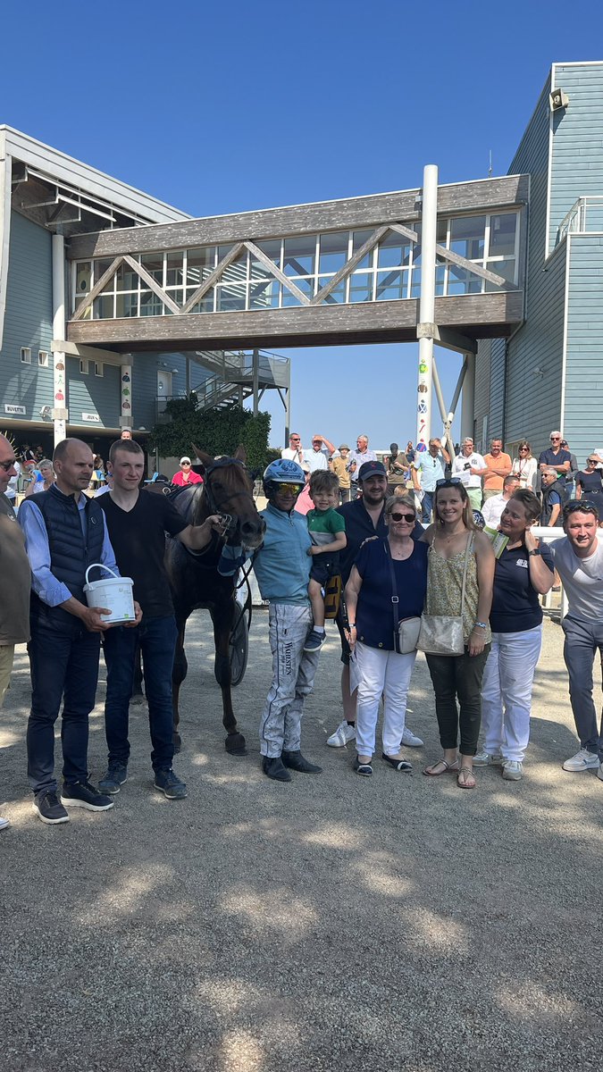 Jolie Smart (Prince Gede) et Alexandre Abrivard s’imposent dans la première course/vente Prix Certivet 🏆🐴💥
[#48hautrot] <a href="/LeTrot/">Trotteur Français</a> <a href="/DuMeslay/">Hippodrome Meslay du Maine</a>