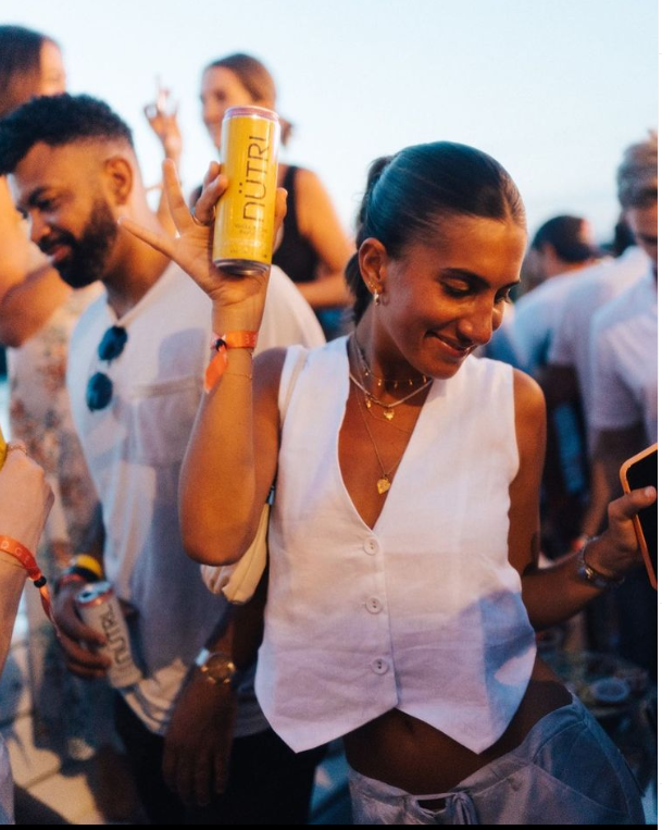 Raise a <a href="/nutrl_usa/">NÜTRL Vodka Seltzer</a> to warm weather and real vodka seltzers. #nutrl #theonewiththeumlaut #vodkaseltzer #summer