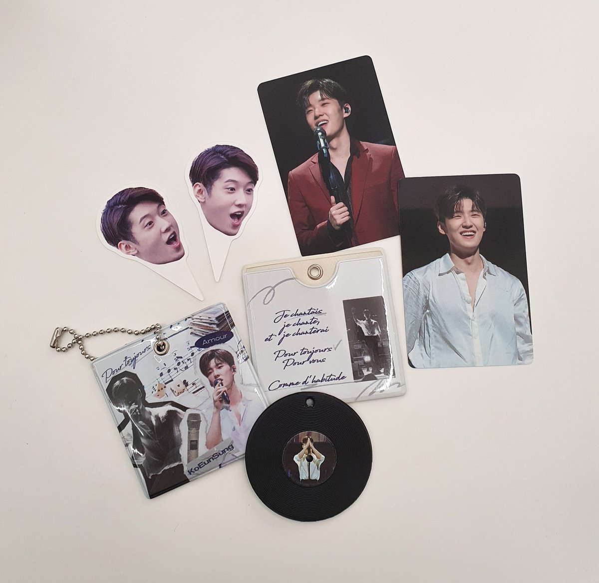 Ko_support_'s tweet photo. 고은성 데뷔 12주년 카페 🕛

ෆ 케이크 특전 중 LP키링은 NFC 태그가 가능하니 참고해주세요 ˙ᵕ˙

#12_KO_clock
#때는_바야흐로_12년전_6월3일
#속된말로_절코_12주년_축하하지_않을수없다
#영원히_고은성을_위해_늘_그랬듯이 https://t.co/MncDzTl16b