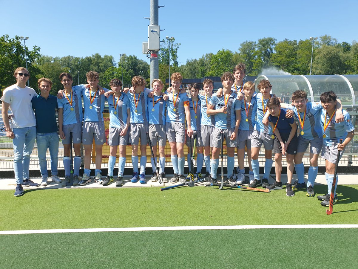 En we stomen na het behaalde  kampioenschap nog lekker door. Vandaag met 8-0 gewonnen van <a href="/THCHurley/">THC Hurley</a> JB3. Volgende week onze laatste wedstrijd, uit bij <a href="/MHCDeKikkers/">MHCDeKikkers</a> JB1. Kunnen we ook deze wedstrijd winnen?