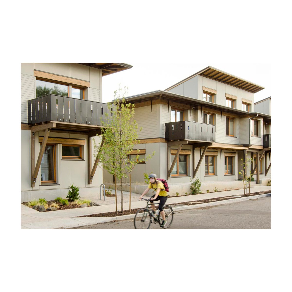 GreenHammerInc's tweet photo. This International Bicycle Day, we’re highlighting one of our bike-friendly projects, Ankeny Row CoHousing. Ankeny Row is located on a Portland Neighborhood Greenway—a street that prioritizes bicycling. Learn more here: https://t.co/eVC5FweUxv https://t.co/qcT5sRAUIM