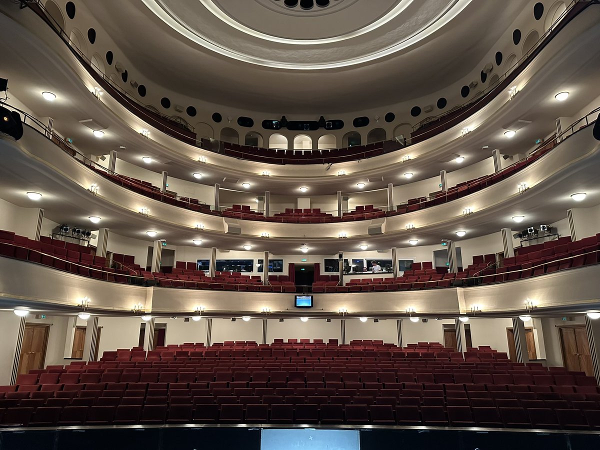 AllisonOakesSop's tweet photo. Opening night Götterdämmerung Brünnhilde tonight at Staatstheater Braunschweig. https://t.co/dZN9ZRRqQO