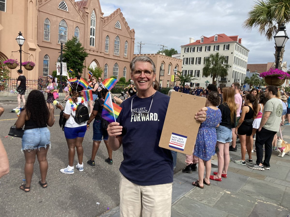 EisenhauerClin2's tweet photo. SC FWD working on our 2nd thousand signatures for ballot access at the Charleston Pride Parade this morning. #SCFWD #Forward #CHSPride https://t.co/bGVVvTElgp