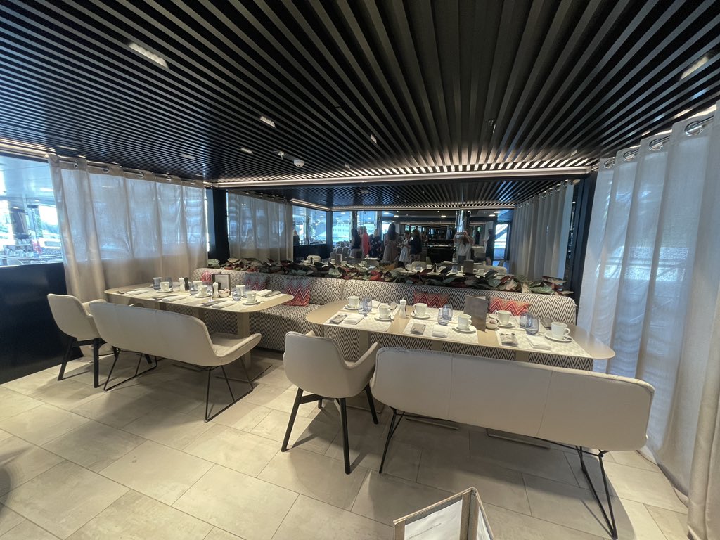 CruiseAdviser's tweet photo. Delectable drinking and dining venues onboard @ScenicLuxury Scenic Eclipse II #ScenicWonder #ScenicEclipse #ScenicCruises https://t.co/bZliwKMyED