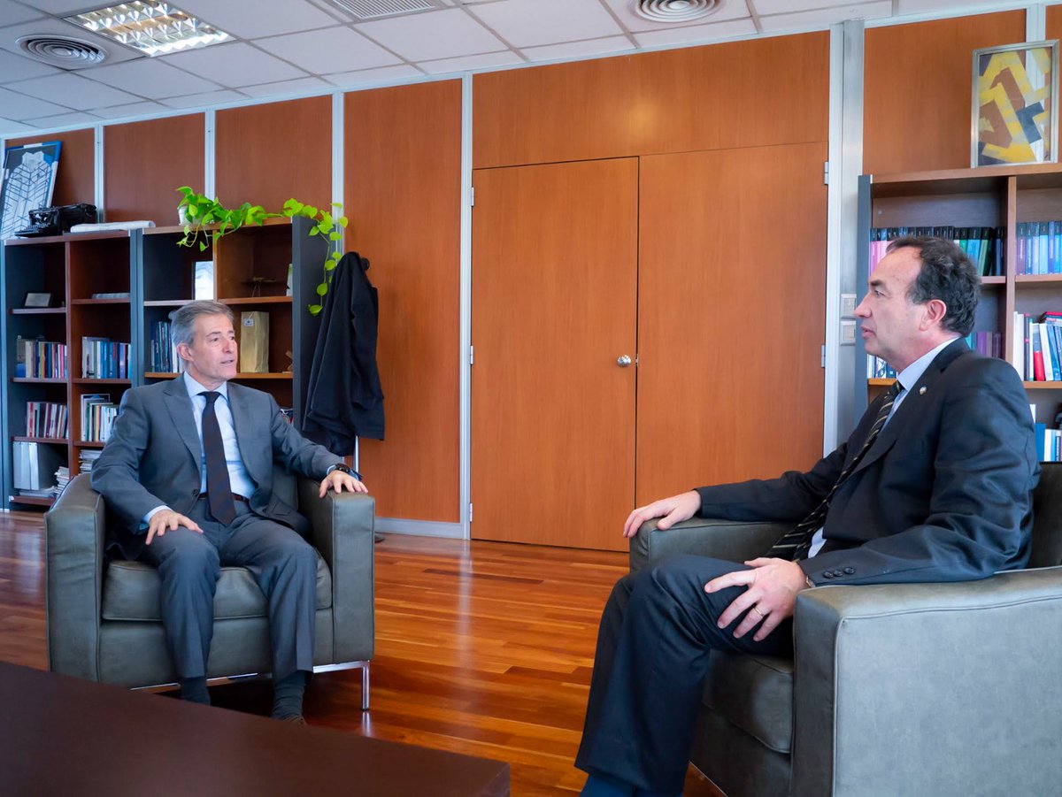 En la visita a la Universidad Nacional de San Martín, nos reunimos con el Rector Carlos Greco quien además es Presidente del Consejo Interuniversitario Nacional, y su equipo de gestión.