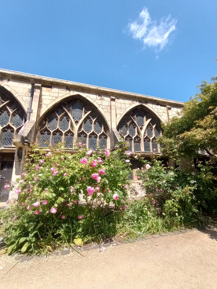 hmkingsglos's tweet photo. The choristers' 111km sponsored walk is under way! Raising funds for @GlosCathedral Music Dept over three weekends - well done, team!! @CSAChoir @KingsSchoolGlos https://t.co/kpFzuTzBjO
