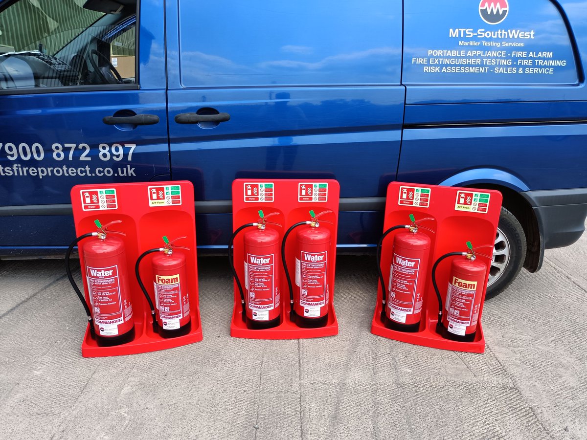 MTSFireProtect's tweet photo. Nice selection of fire extinguisher 🧯 and stands 👍 https://t.co/0IddMURqgc