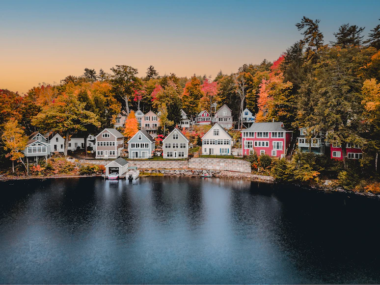 LakesDems's tweet photo. @GovChrisSununu Happy #603Day! Despite our political differences, we can all agree on the love for our beautiful state. Let's celebrate together and embrace the spirit of #EverywhereNH. Wishing you a fantastic day! 🎉🌄 #NHPolitics https://t.co/DDYN5LQwiw