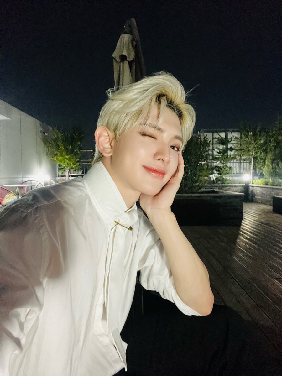 TPST_twt's tweet photo. [#LEW] 굿나잇~ 잘 자!❤ https://t.co/uZiq9HXouZ