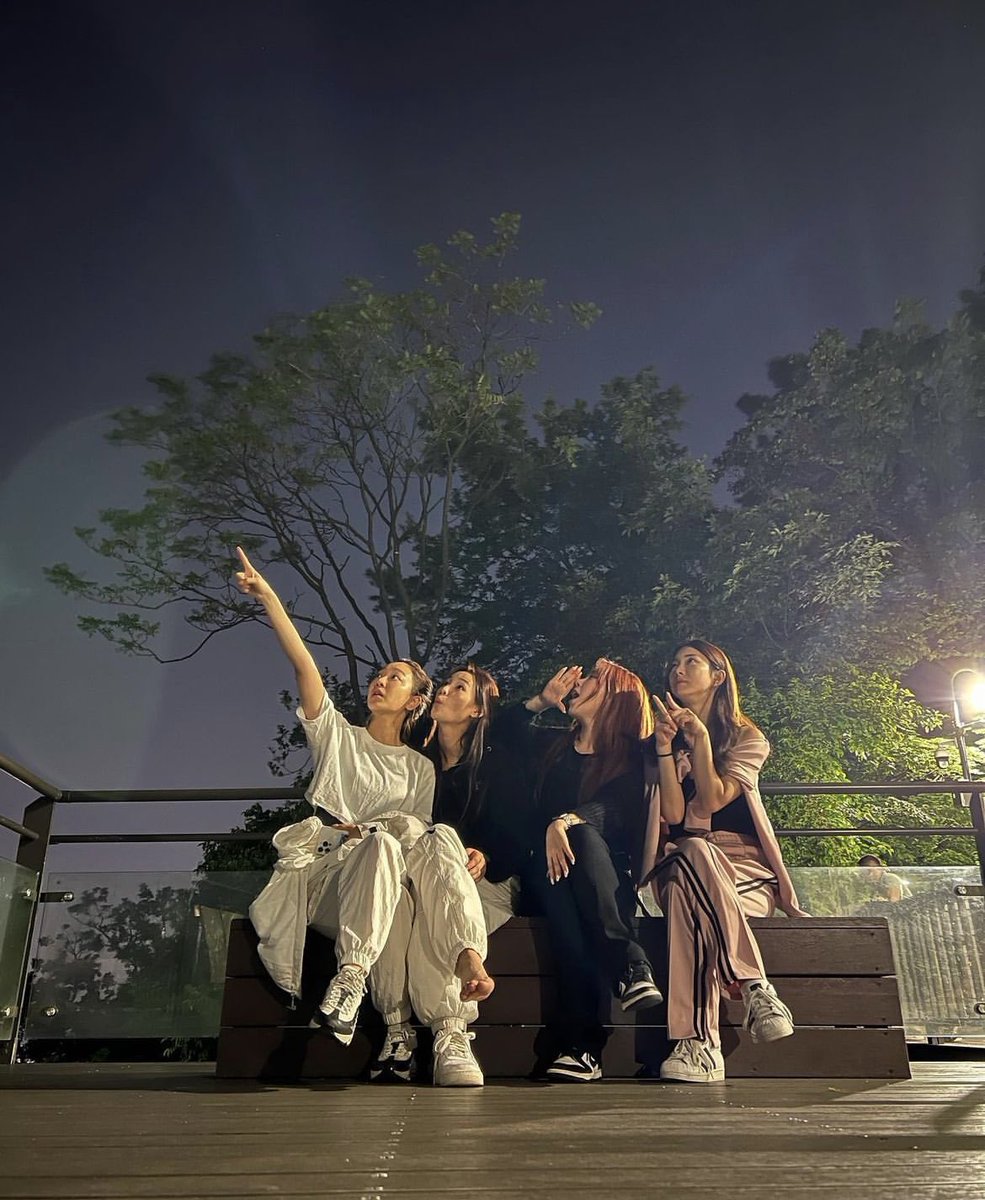 ultplayback's tweet photo. playback really said playback is FOREVER😭❤️ https://t.co/h3X3j9kcvP