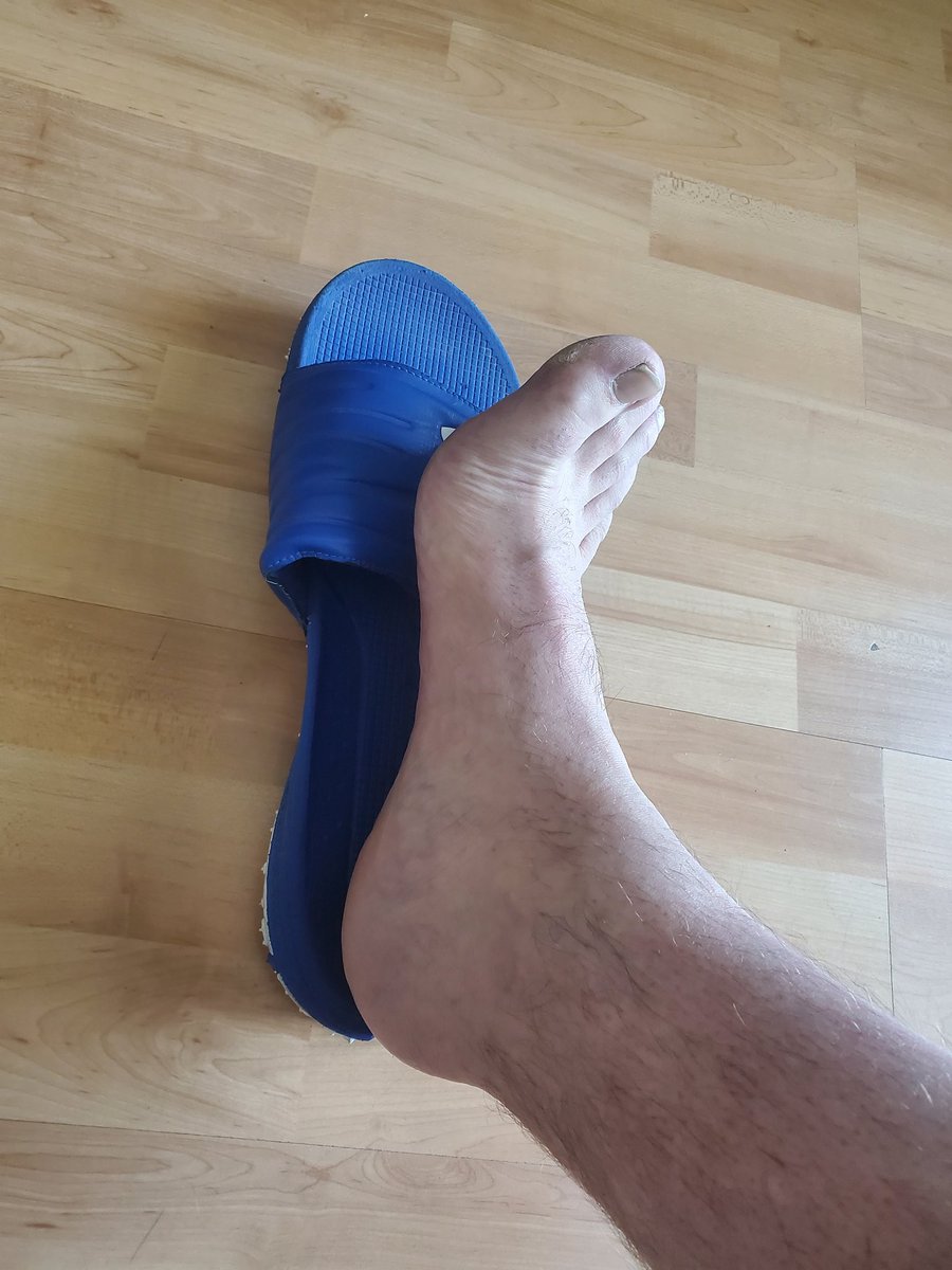 MasterCashQc's tweet photo. It's a beautiful day. I want to fuck some cashpussy. 🤑😈
#findom #cashmaster #paypig #cashslave #drain https://t.co/aWwWChgRc6