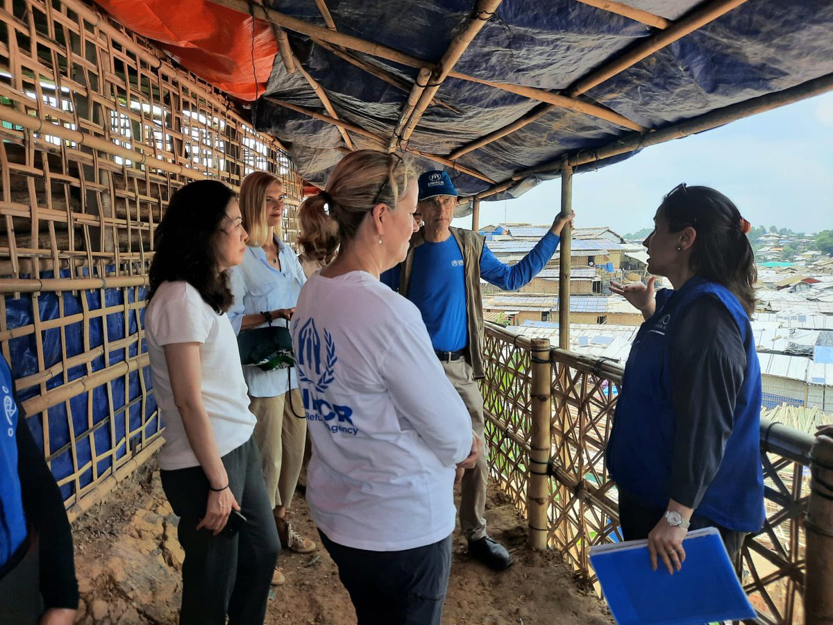 KellyTClements's tweet photo. Mixed emotions after day w/#Rohingya refugees, hosts &amp; partners - while good work to link @RohingyaResp w/ private sector expertise, site &amp; shelter solutions not happening fast enough w/ precarious living for most. Durable housing, livelihoods needed for more. Food cuts dire. https://t.co/3ghusFMSIA