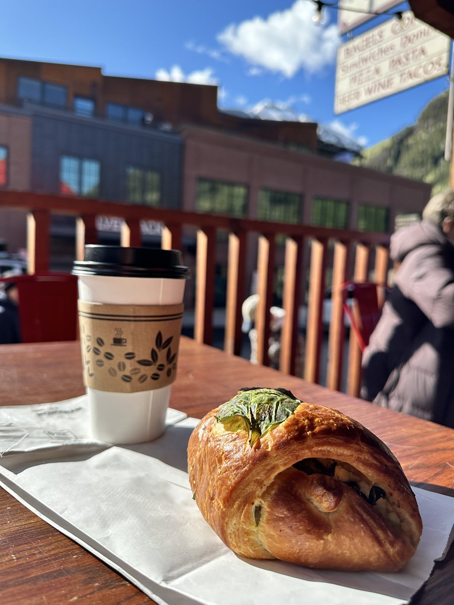 We've got action in Town Park. Winds are too high to take off, but we're getting closer. Also breakfast #Telluride