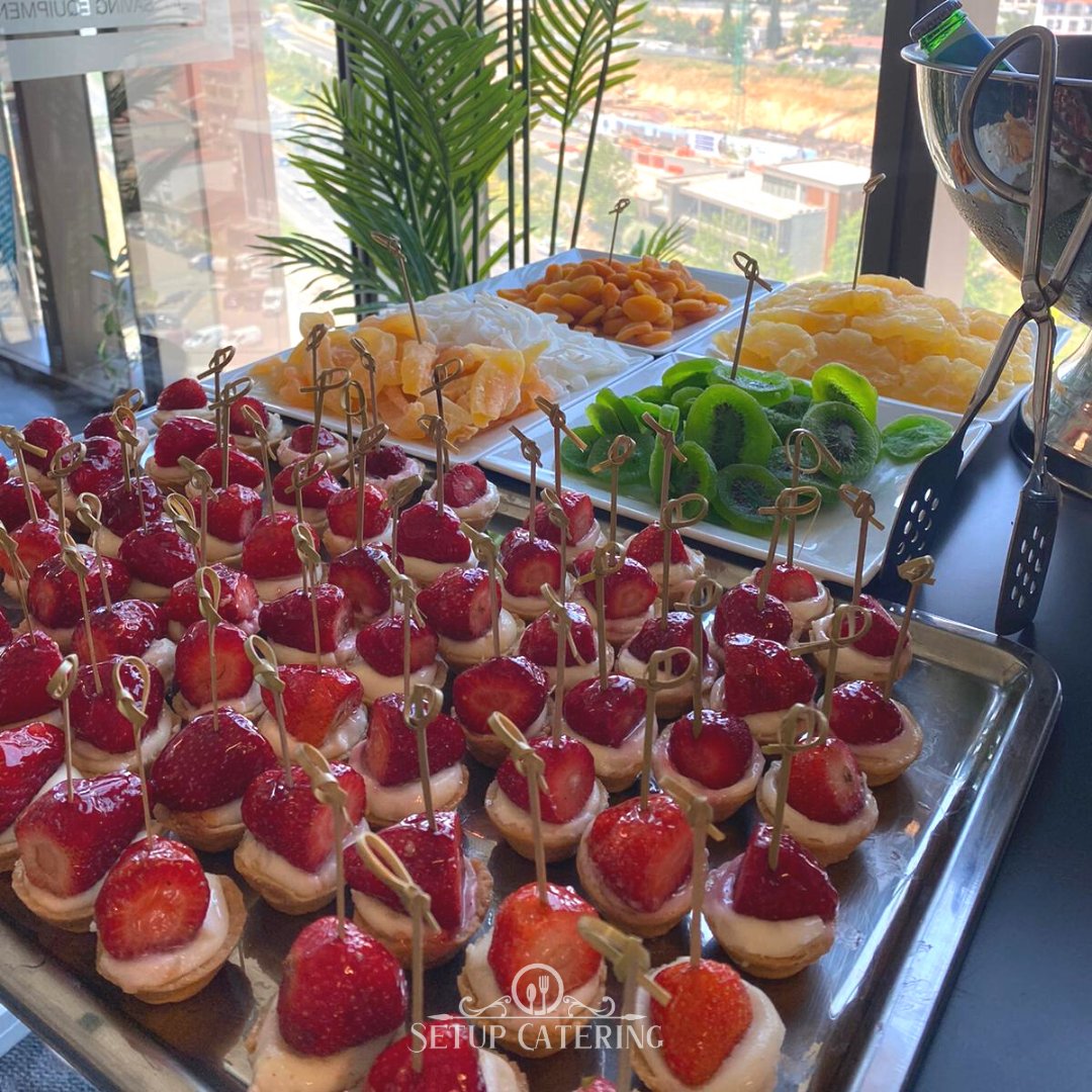 SetupCatering's tweet photo. Birinci sınıf kalite de ki ürünleri kullanıyor sizleri önemsiyoruz! En güzel ve leziz ürünleri organizasyonlarınıza getiriyoruz.
Web: https://t.co/EfwFFkrCCo
Tel: 0216 641 41 40
GSM: 0546 806 05 85
#şirketyemekleri
#setupcatering #açıkbüfeyemek
#catering #istanbulcatering https://t.co/CytZDXb1di