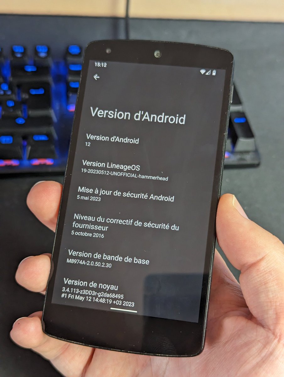 Android 12 sur un Nexus 5, et vous ça va ? 👀
(Le Nexus 5 a 10 ans cette année, et est sorti sous Android 4.4)