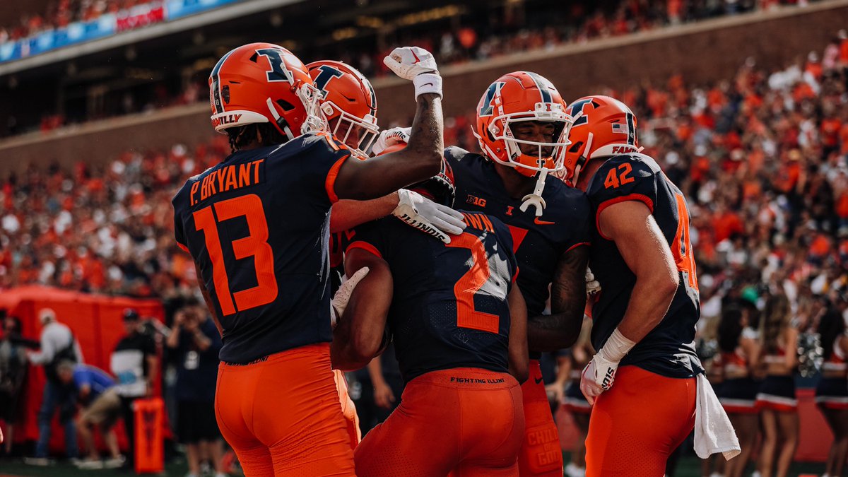 cambrooks2025's tweet image. #AGTG After a great camp at Lindenwood and a great conversation with @CoachJamison, I’m blessed to receive my first offer from the University of Illinois🧡 @HFVikingFTBL @MohrRecruiting @EDGYTIM @illinirecruits @DeepDishFB