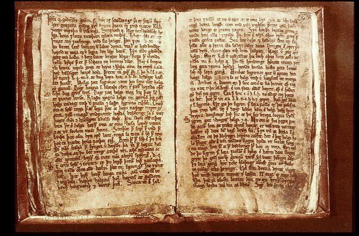 CTarradellBooks's tweet photo. “The unwise man 
is awake all night 
worries over and again.
When morning rises 
he is restless still, 
his burden as before.”
- ‘The Havamal, Codex Regius’

#reading #vikings #read #viking #nordic #writingcommunity #books #booklovers #bookish #bookworm #history #poetry #iceland https://t.co/hrY8luyaew