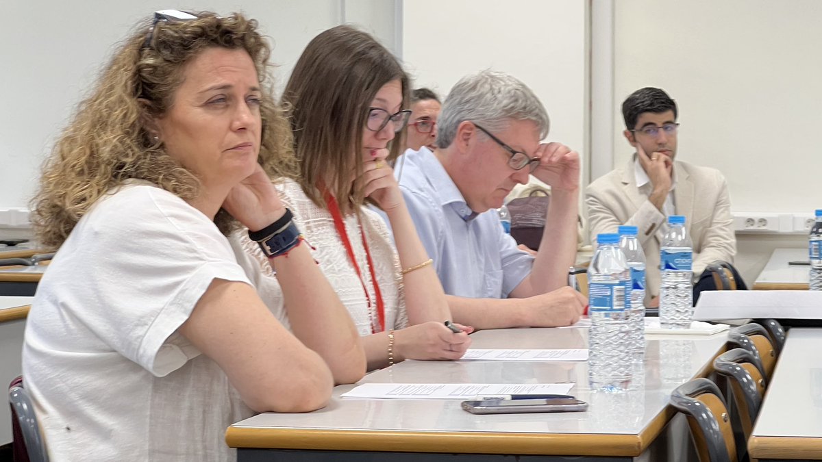 AEIPRO's tweet photo. El equipo español de la Universidad de Cádiz realiza su presentación de proyecto durante la fase final del #ipmc2023.
Participan 12 países. Ya solo queda la deliberación del jurado. https://t.co/EjMBtAq2Iv