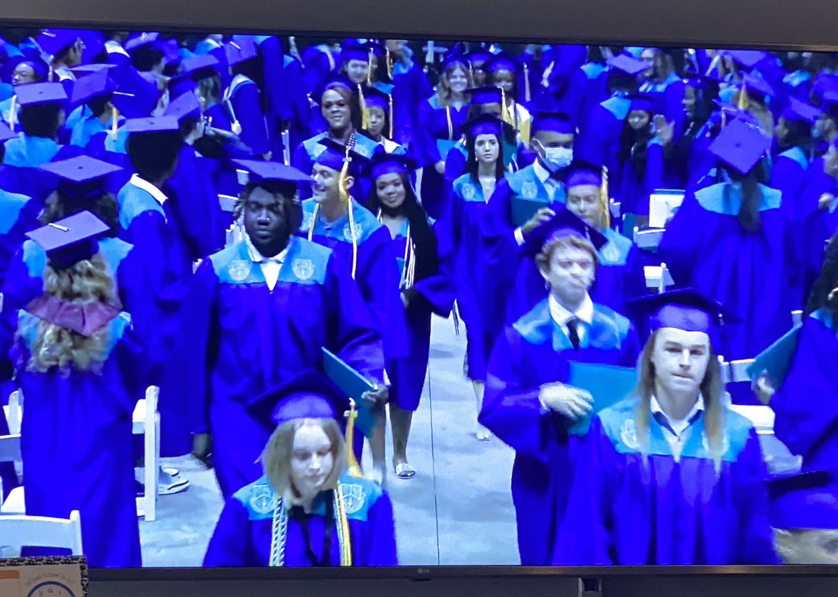 KSheeSmith's tweet photo. 💜🎓 #WoodsidePride Forever! 💜💜 https://t.co/LWioaqJhC2
