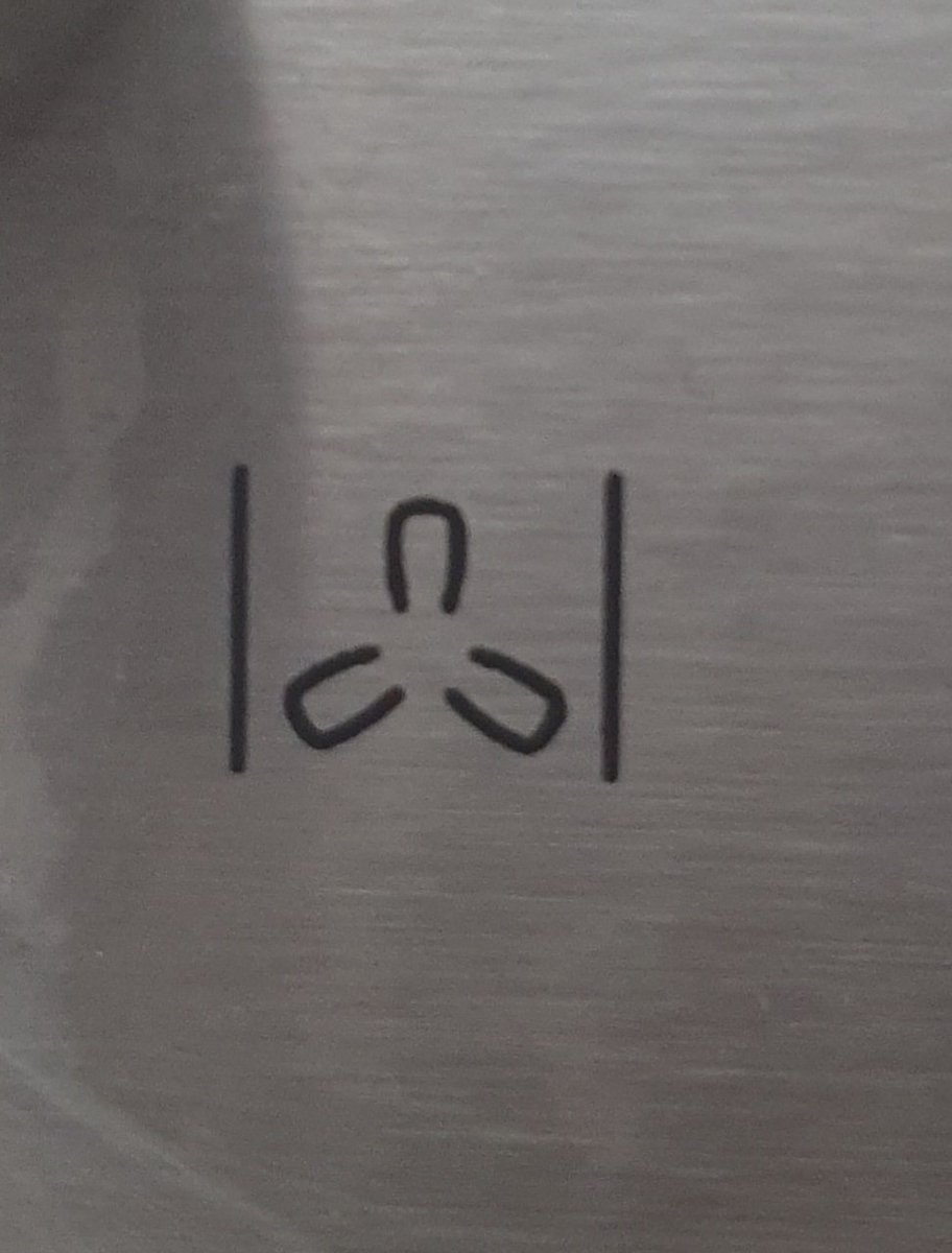 vm_neuro's tweet photo. @NEFFHomeUK please tell me what this symbol is on my oven!?! I can't find what it means anywhere! How is it different to the normal fan symbol (where the lines are all joined at a central point) https://t.co/i2GKOJoRFi