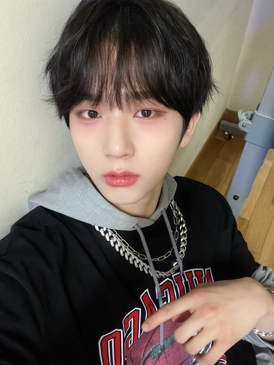 [#백승]

뽀글뽀글 맛있는 라면 😝

#EPEX #이펙스 #BAEKSEUNG #백승 #백전백승