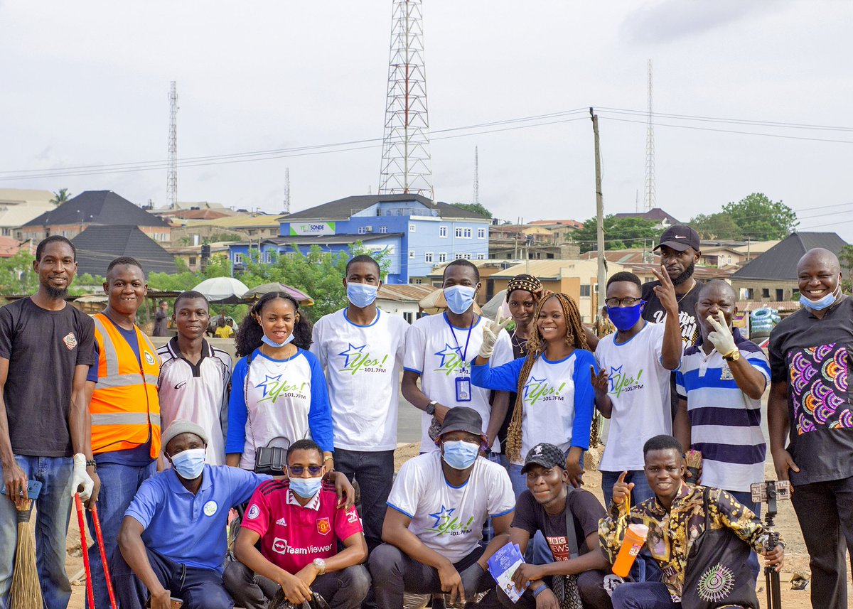 theayoadams's tweet photo. Earlier today, I joined my colleagues @YesFMIbadan for the #CleanupIbadan at Soka Ibadan. https://t.co/7CAWN45awn