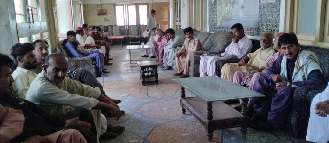 DadaHalepoto's tweet photo. Listening and solving the problems Of people District Badin Taluka #Matli #Ps70 #PPP https://t.co/R9JAlOu7VC