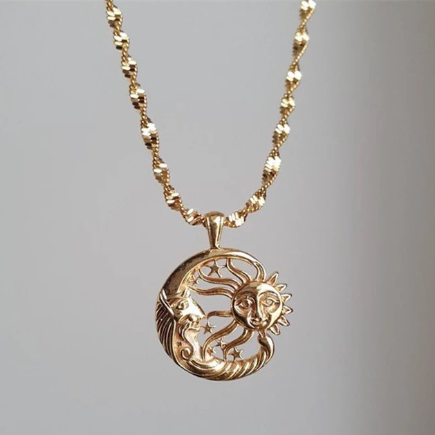 prettiestavenue's tweet photo. sun and moon necklace ✨ https://t.co/oDtJfAjF6T