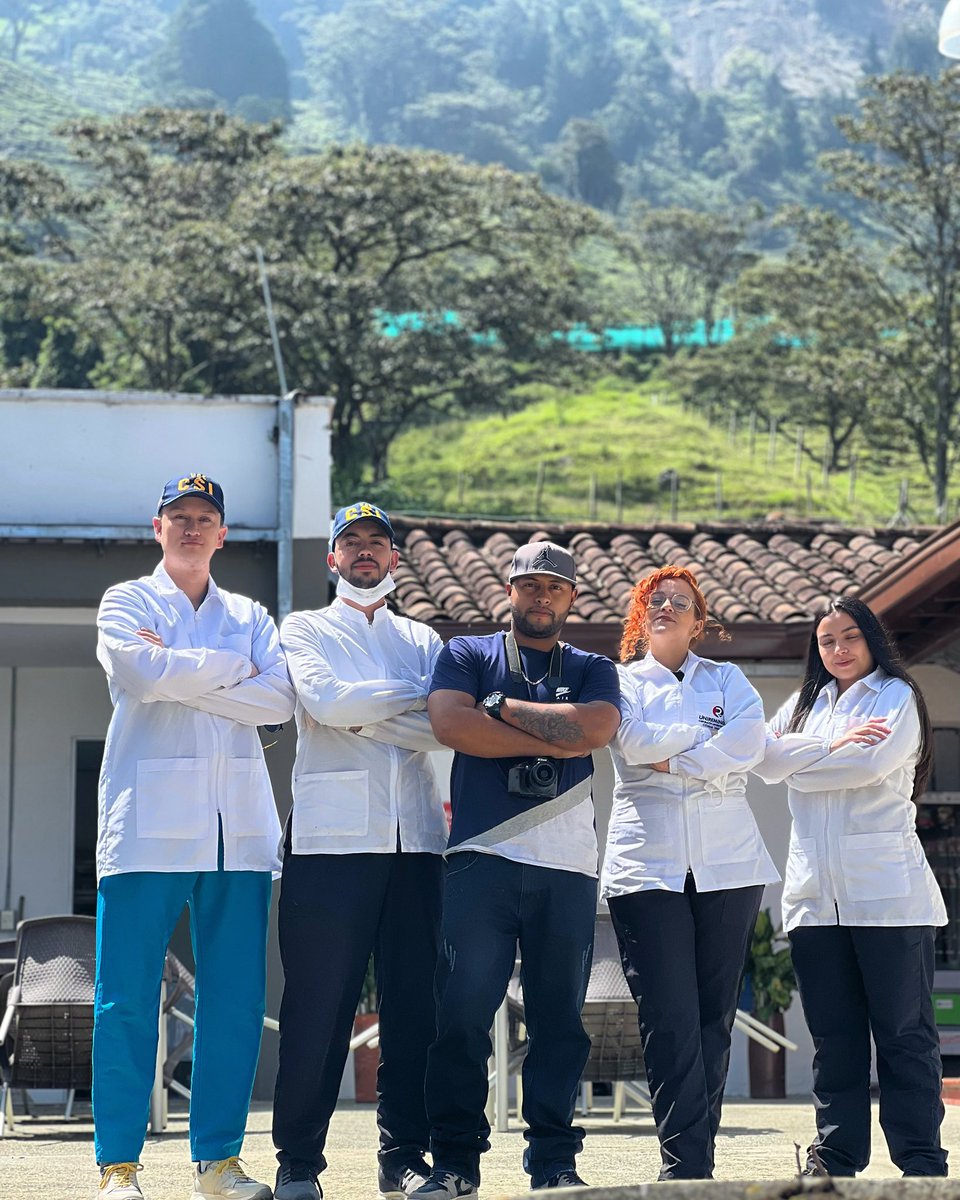 vetcsi's tweet photo. Equipo #VetCSI 🇨🇴
Bienvenida a su pasantía internacional desde Brasil a Miriam Cardinot 🇧🇷
#VeterinariaForense https://t.co/j6XydRXZEk