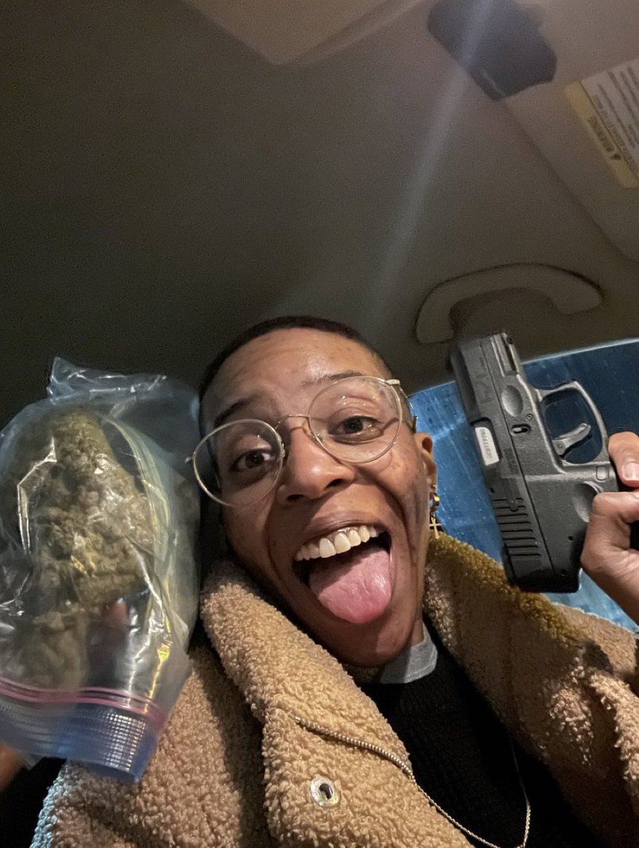 spinbackmecca's tweet photo. thought i had a nigga but it’s SUMMMMMMMER https://t.co/vBQ5EcTDXW