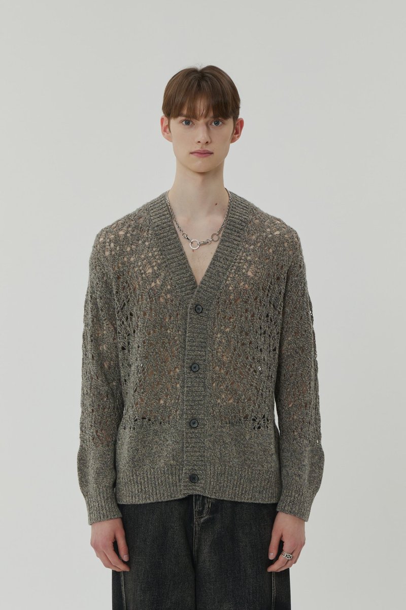 2023.06.03. 개학식 이준영 착장정보
★상의:   MAISON MINED
PUNCHING KNIT CARDIGAN 
global.musinsa.com/jp/goods/30461…

<a href="/1ee_Jun_Yxxng/">이준영</a>
#이준영 #イ·ジュンヨン 
#อีจุนยอง #李濬榮
#LeeJunYoung
#이준영패션
#이준영팬미팅