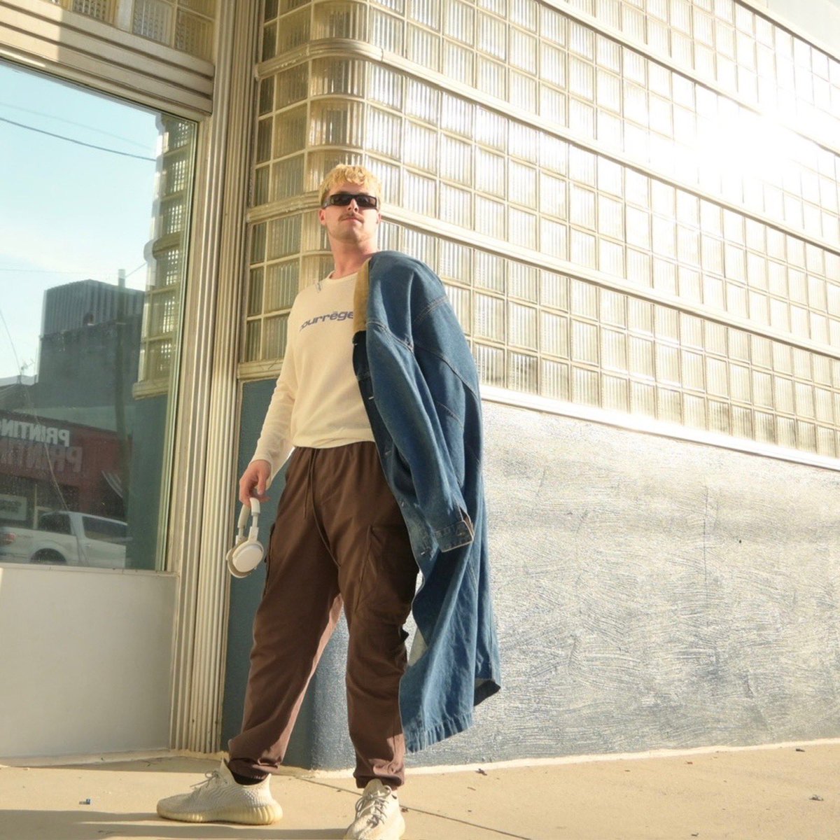 skovaz1's tweet photo. I DON’T NEED U out next Thursday June 8!!!!! https://t.co/yA2l2Nti3f