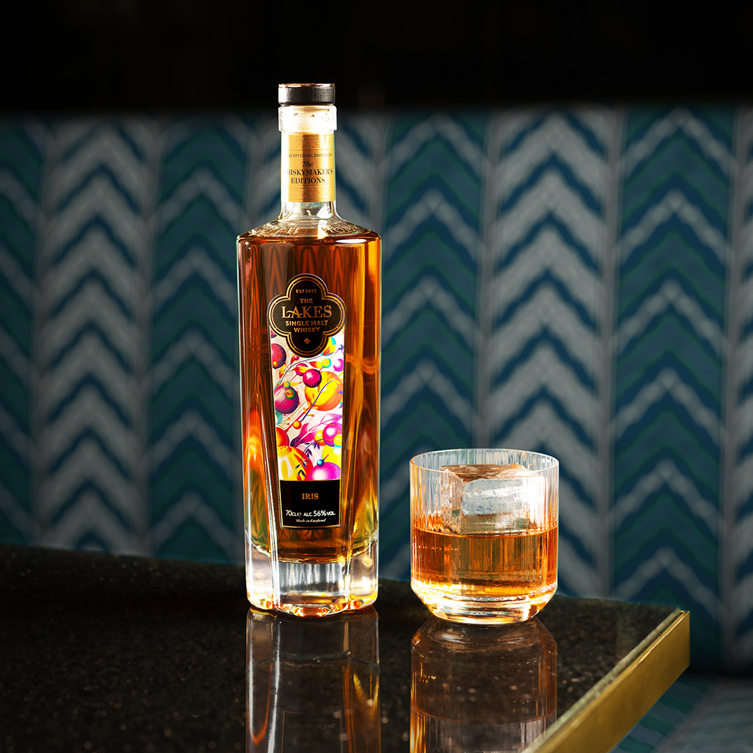 LakesWhisky's tweet photo. Bold and uplifting, #TheWhiskymakersEditions Iris showcases our whiskymaker’s sense of adventure as we explore the creation of intensely tropical, modern flavour profiles.

Available now, discover the world revealed in a different light with Iris: https://t.co/Ink8IlTXc3 https://t.co/z1DZmUg258