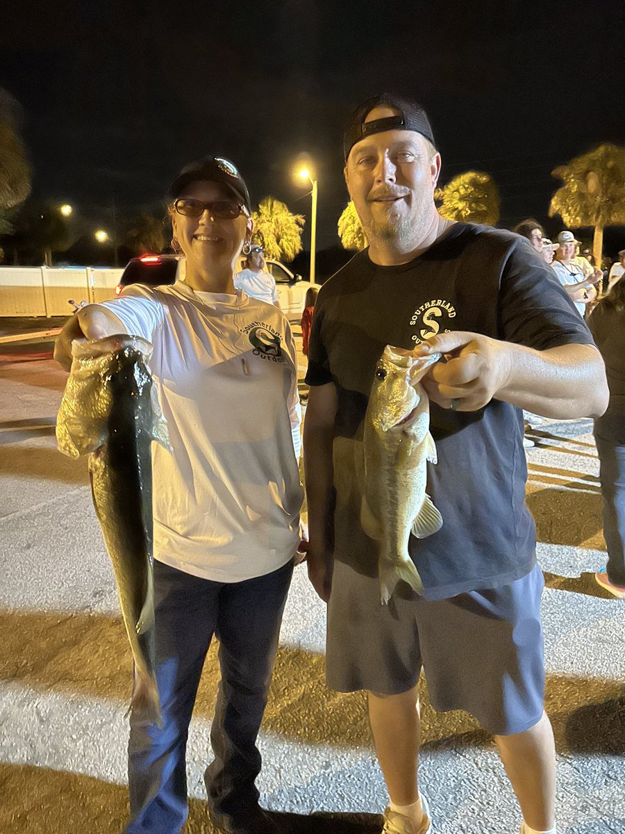 Candi and I jumped in a Friday night open. Yes she caught the big fish!! @Masuta_Fishing @VenomLures @tech_tackle @AmericanTackle @Fishkool3 @QuantumTackle @gamblerlures @RapalaVMC @YETICoolers @wileyx