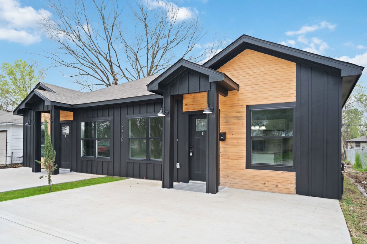 DonovanBuilds's tweet image. I have exited 16 (32 units) of these so far in a little over a year with 6 more finishing up in the next 60 days

If I could raise all debt for a new build duplex up to 80% of the completed value here’s how I’d structure it

- $80k for the land 
- $10k for plans/permits
-$200k…