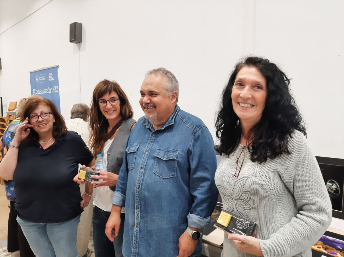 afosants's tweet photo. Avui veredicte del social en paper, felicitats a tots els concursants / Hoy veredicto del social en papel, felicidades a todos los concursantes #fotografía #fotografia #concursfotografia #concursofotografía #concursfotografic #concursofotográfico #ligra #social #afosants #sants https://t.co/NhAcgELN1j