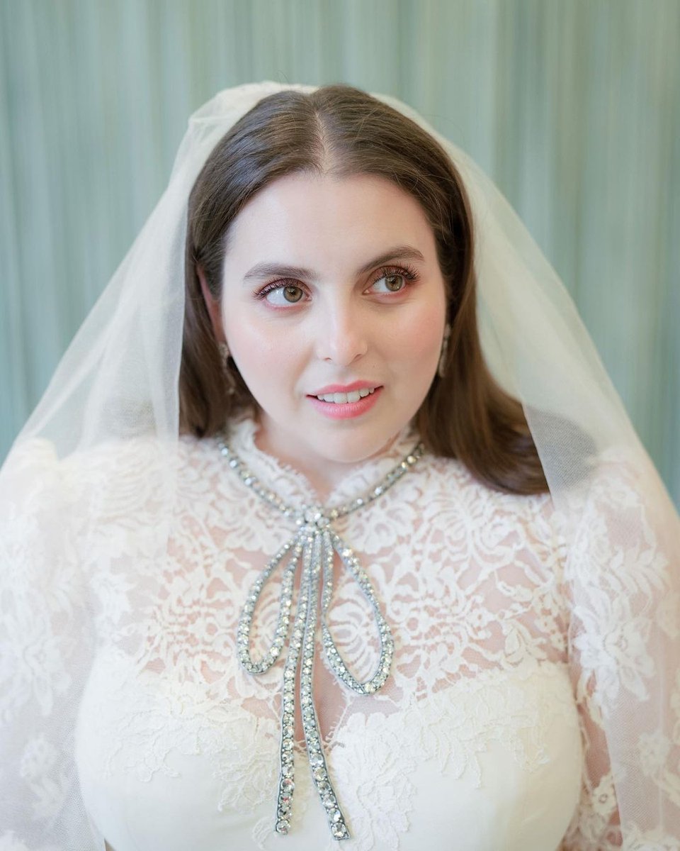 equallywed's tweet photo. We're a wee bit obsessed with all the gorgeous details from power couple Beanie Feldstein and Bonnie-Chance Roberts' lakeside wedding, including their custom @gucci attire. All photos by @corbingurkin.⁠ More on https://t.co/WM6DIp84CT. https://t.co/JmVCKVinwH