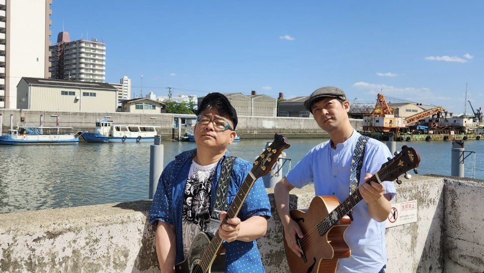 フライヤー用のアー写撮影してきました📷
その中の1枚🎵
渡し船の2人の後ろに渡し船も居ますね⛴️
8/27(日)は渡し船のLIVEです🎵
詳細は追々👍👍👍