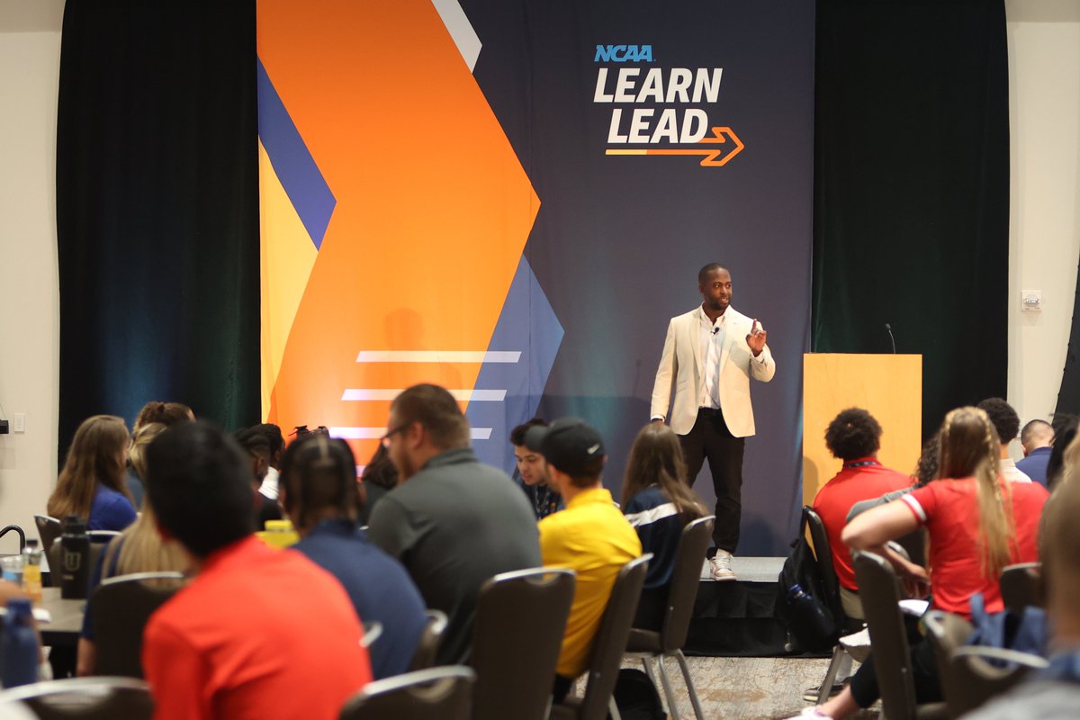 NCAA's tweet photo. Day 3 kicked off with a presentation by @OneBaggTalk about building an executive image and developing a professional presence.

#NCAALearnLead https://t.co/eCrOGsyDER